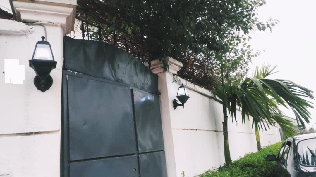 Appartement 2 Chambres Residence Avec Piscine Yaounde Ngoại thất bức ảnh